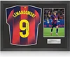 Camisa oficial do Barcelona assinada por Robert Lewandowski para a temporada 2025-26.