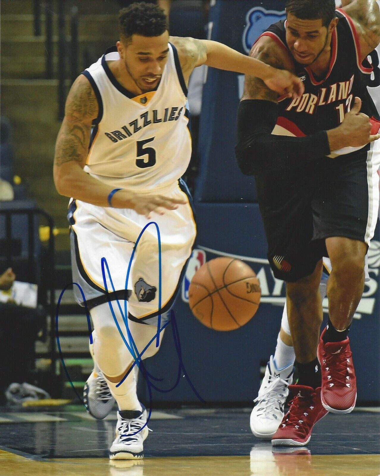 Courtney Lee autographed 8x10 Memphis Grizzlies#S388