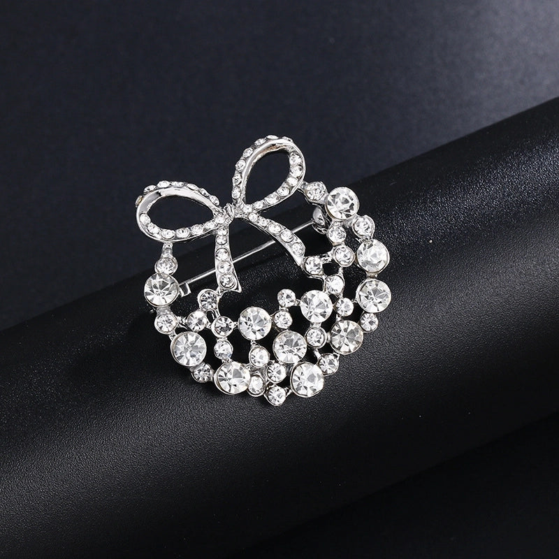 Elegant Pin Leaf Flower Butterfly Alloy Plating Inlay Rhinestones Pearl Women’S Brooches