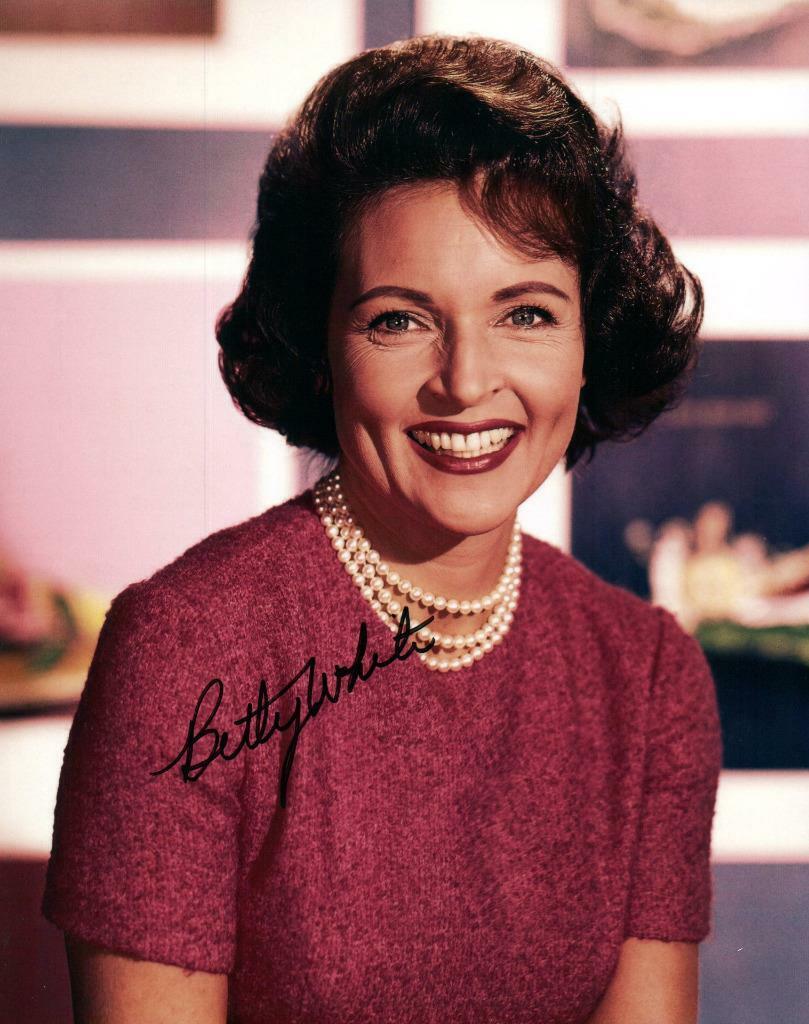 Betty White autographed 8x10 Photo Poster painting signed Picture Very Nice and COA