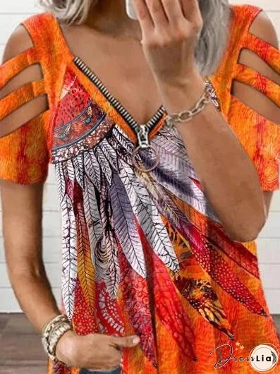 Printed V-neck Off Shoulder T-shirt
