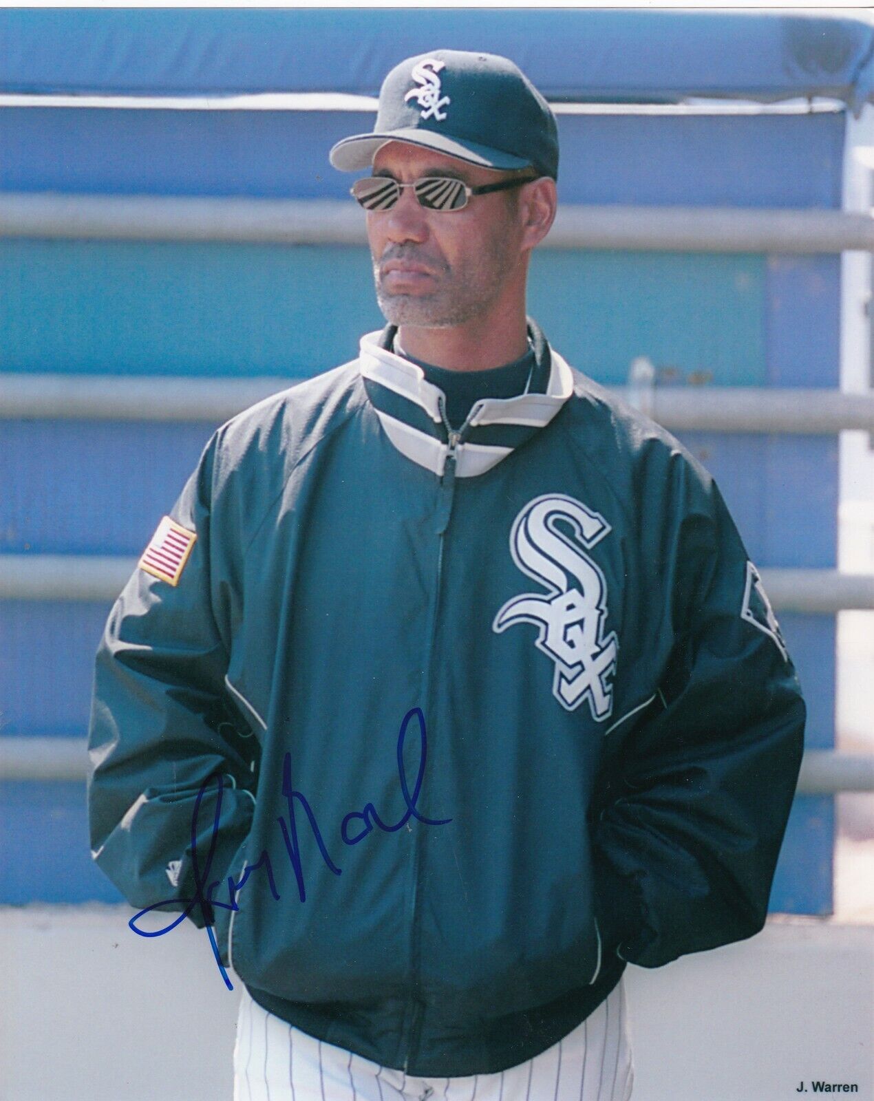 JERRY MANUEL CHICAGO WHITE SOX ACTION SIGNED 8x10