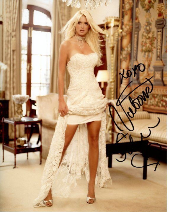 VICTORIA SILVSTEDT signed autographed Photo Poster painting