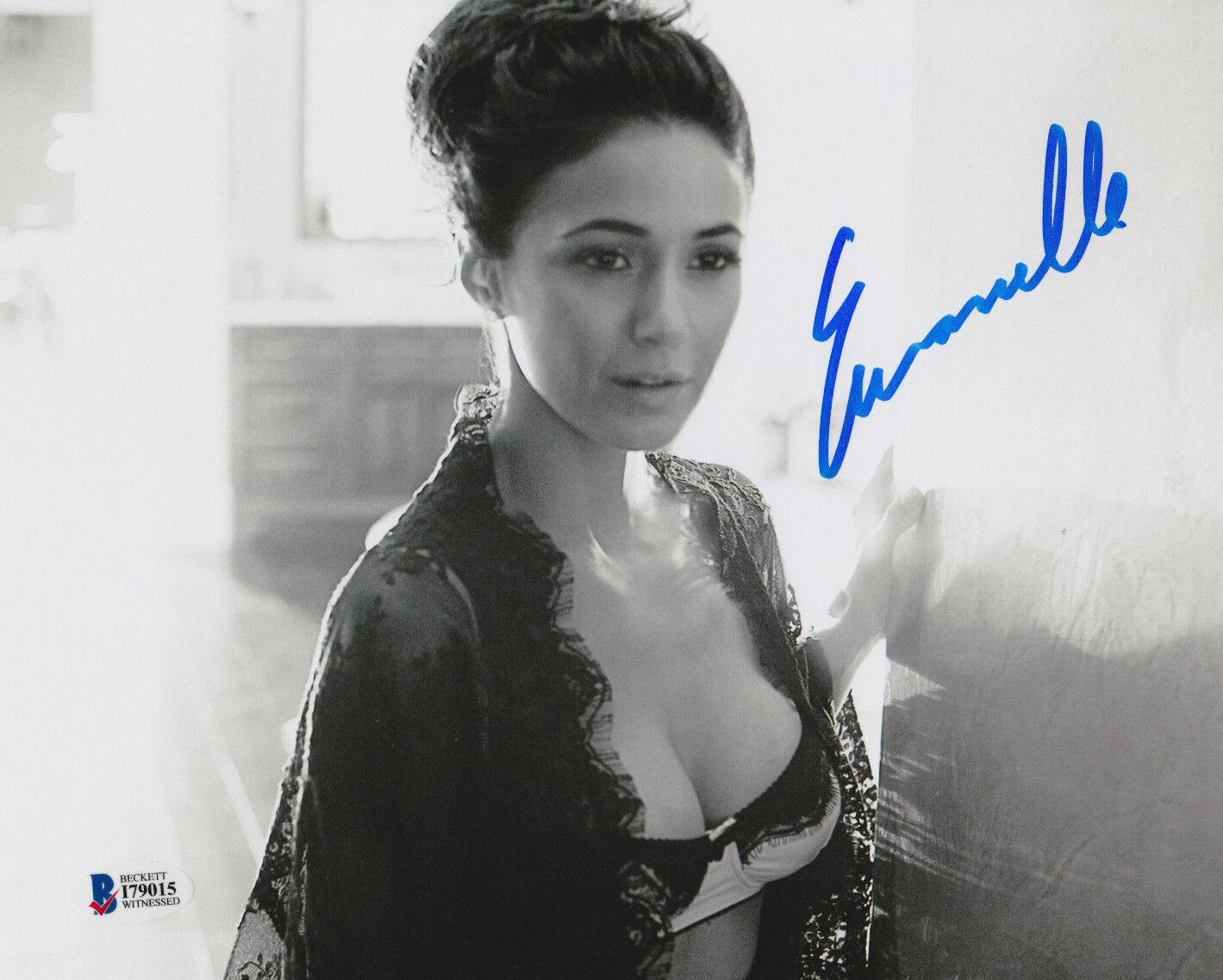 Emmanuelle Chriqui Autographed 11x14 Photo Poster painting Signed - Beckett BAS Sticker Only