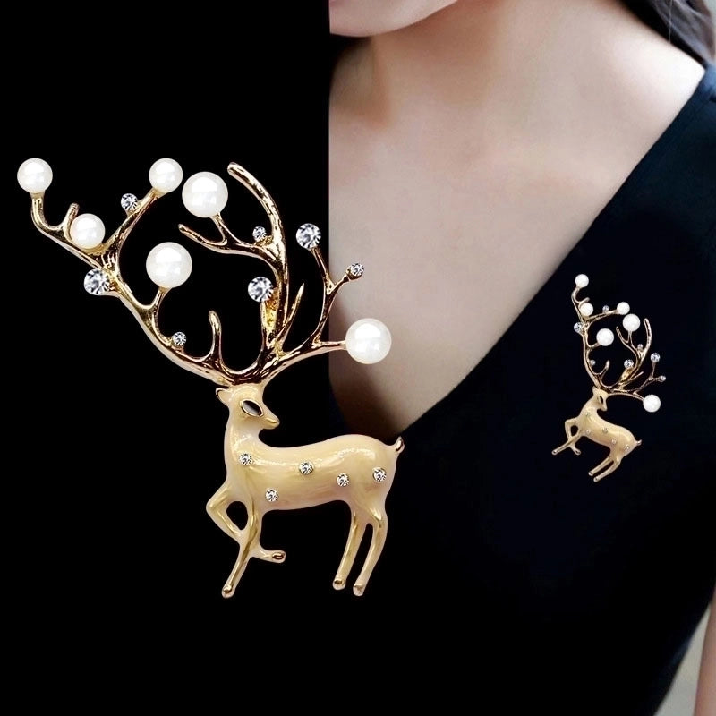 Elegant Glam Pin Geometric Alloy Plating Inlay Artificial Pearls Rhinestones Shell Women’s Brooches
