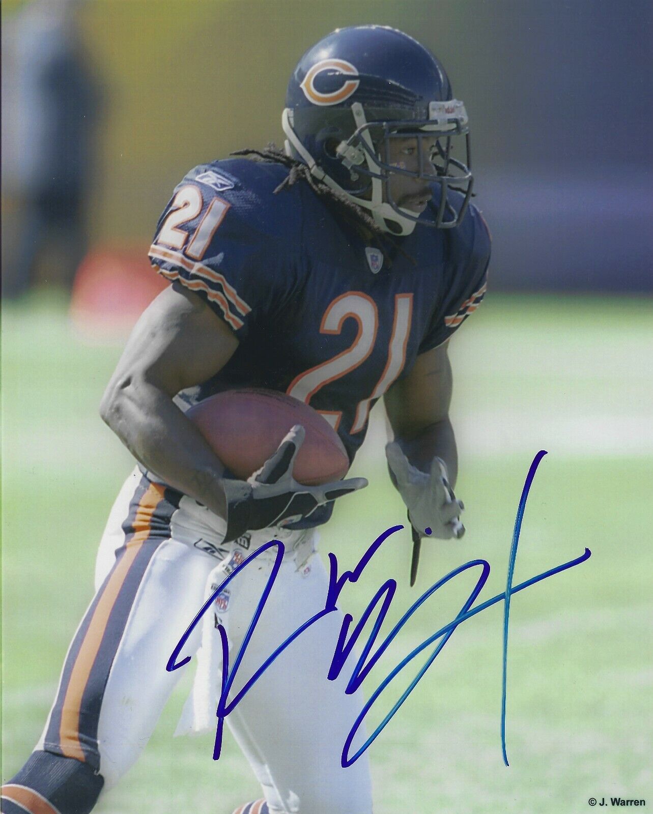 Signed 8x10 R.W. MCQUARTERS Chicago Bears Autographed Photo Poster painting - w/COA