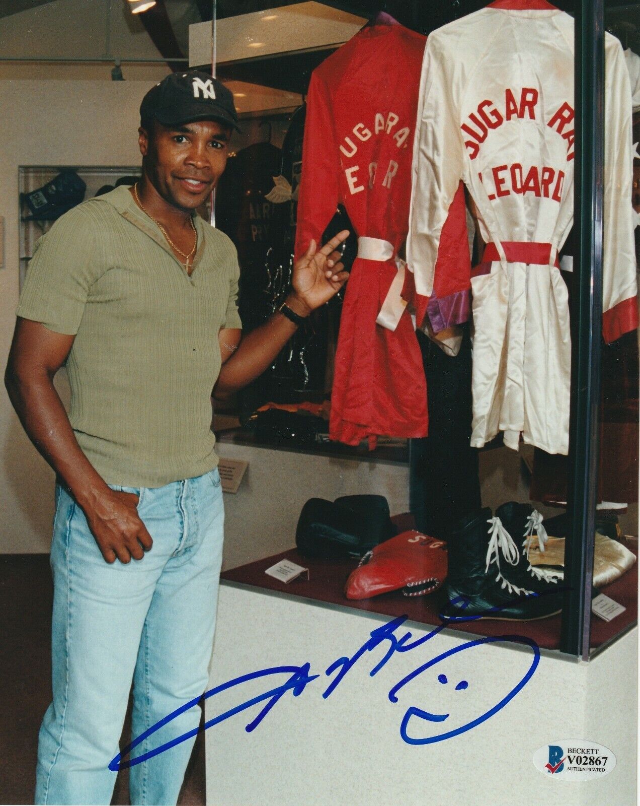 SUGAR RAY LEONARD Signed 8x10 Photo Poster painting w/ Beckett COA