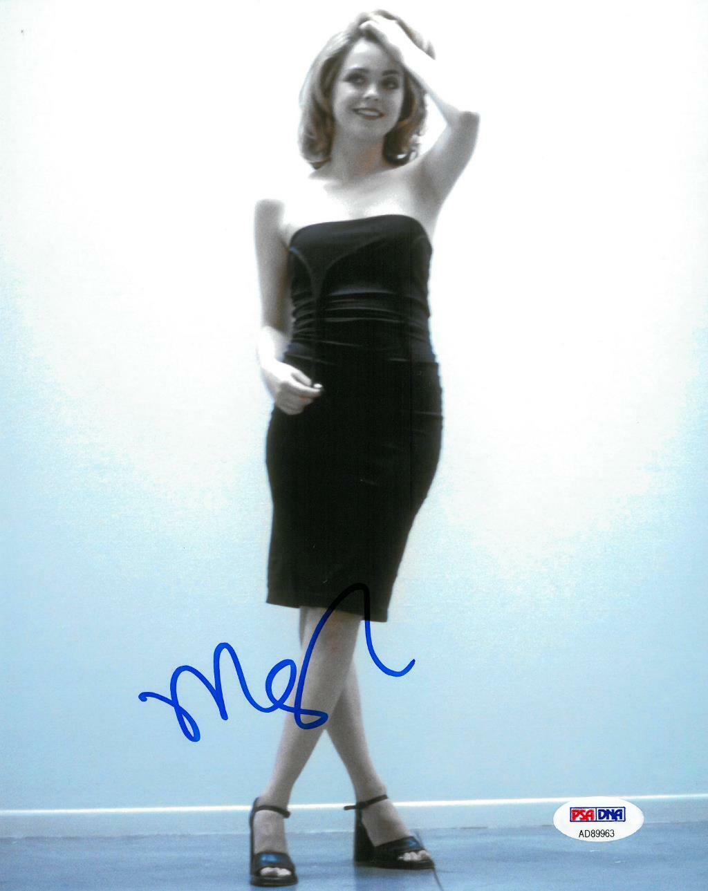 Marisa Couglan Signed Authentic Autographed 8x10 Photo Poster painting PSA/DNA #AD89963