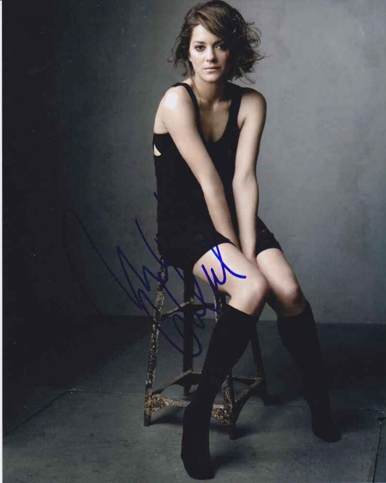 Marion Cotillard signed 8X10 Photo Poster painting