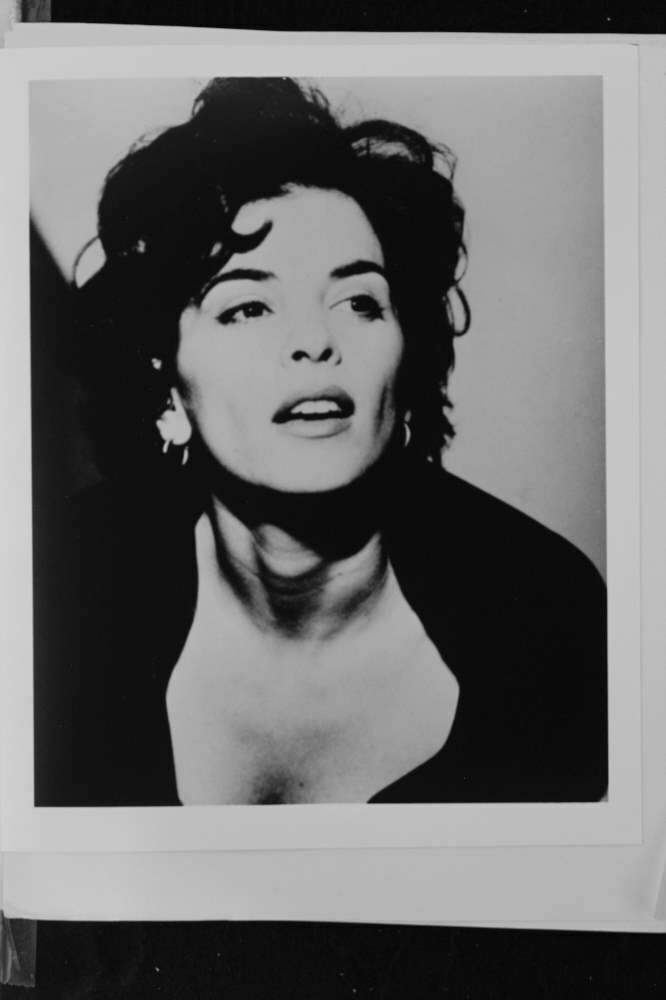 Annabella Sciorra - 8x10 Headshot Photo Poster painting with Resume - Sopranos! - Gloria