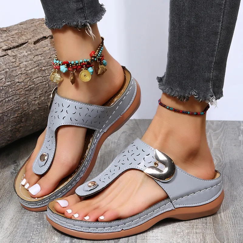Breakj Breakj Slippers Women 2025 Spring And Summer New Fashion Slope And Flip-Flops Wearing Beach Slippers Women