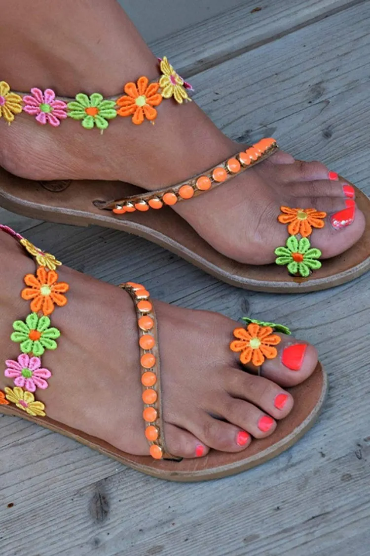 Colorful Flower Embellished Toe Ring Flat Sandals