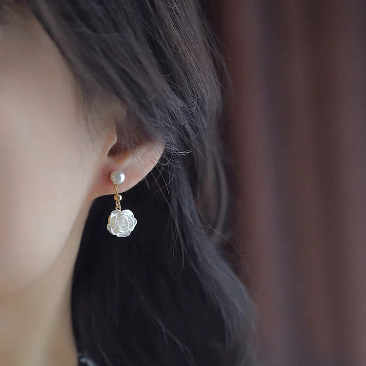 Sweet Pearl Flower Earrings