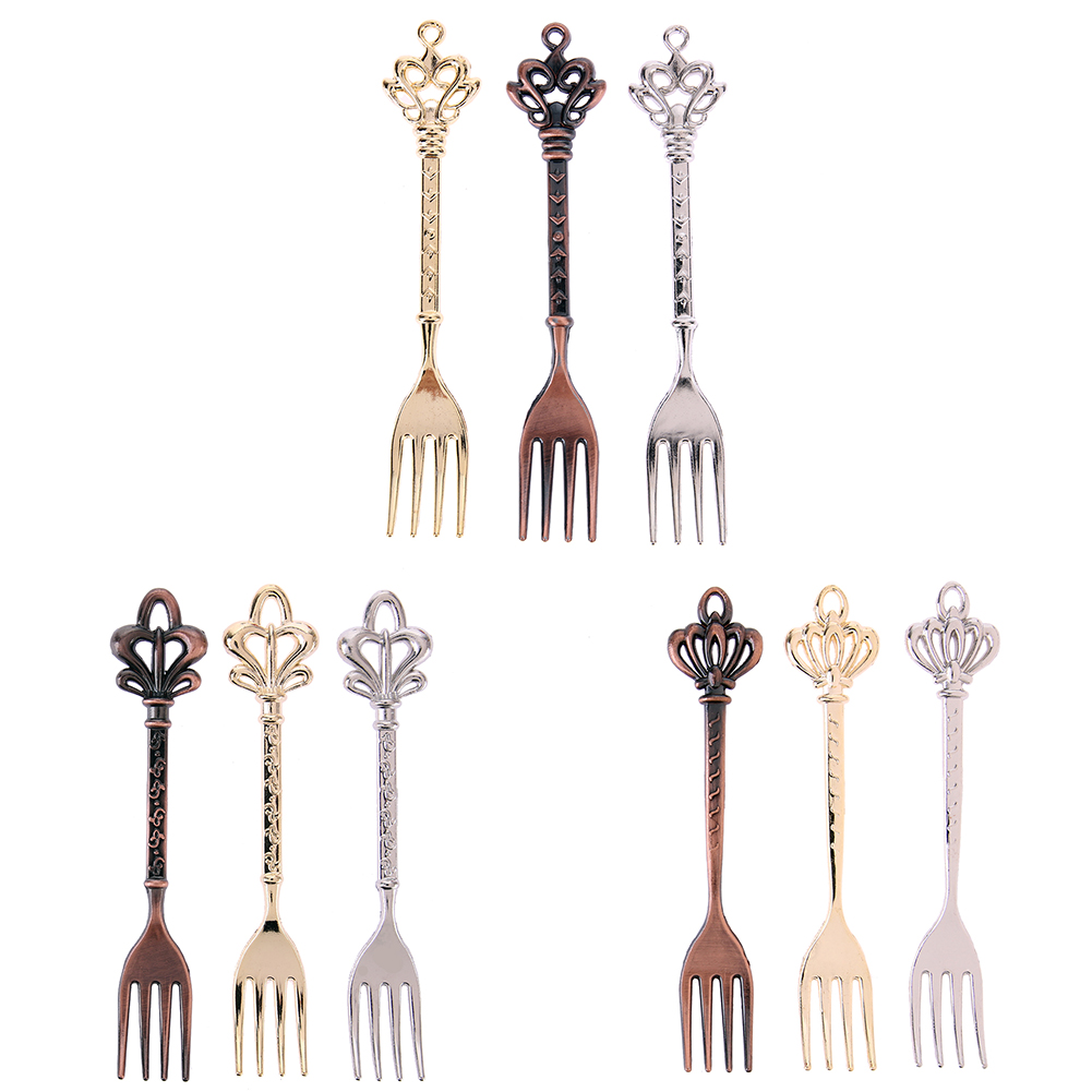 

3pcs Vintage Royal Style Zinc Alloy Crown Head Fruit Fork Set, 501 Original