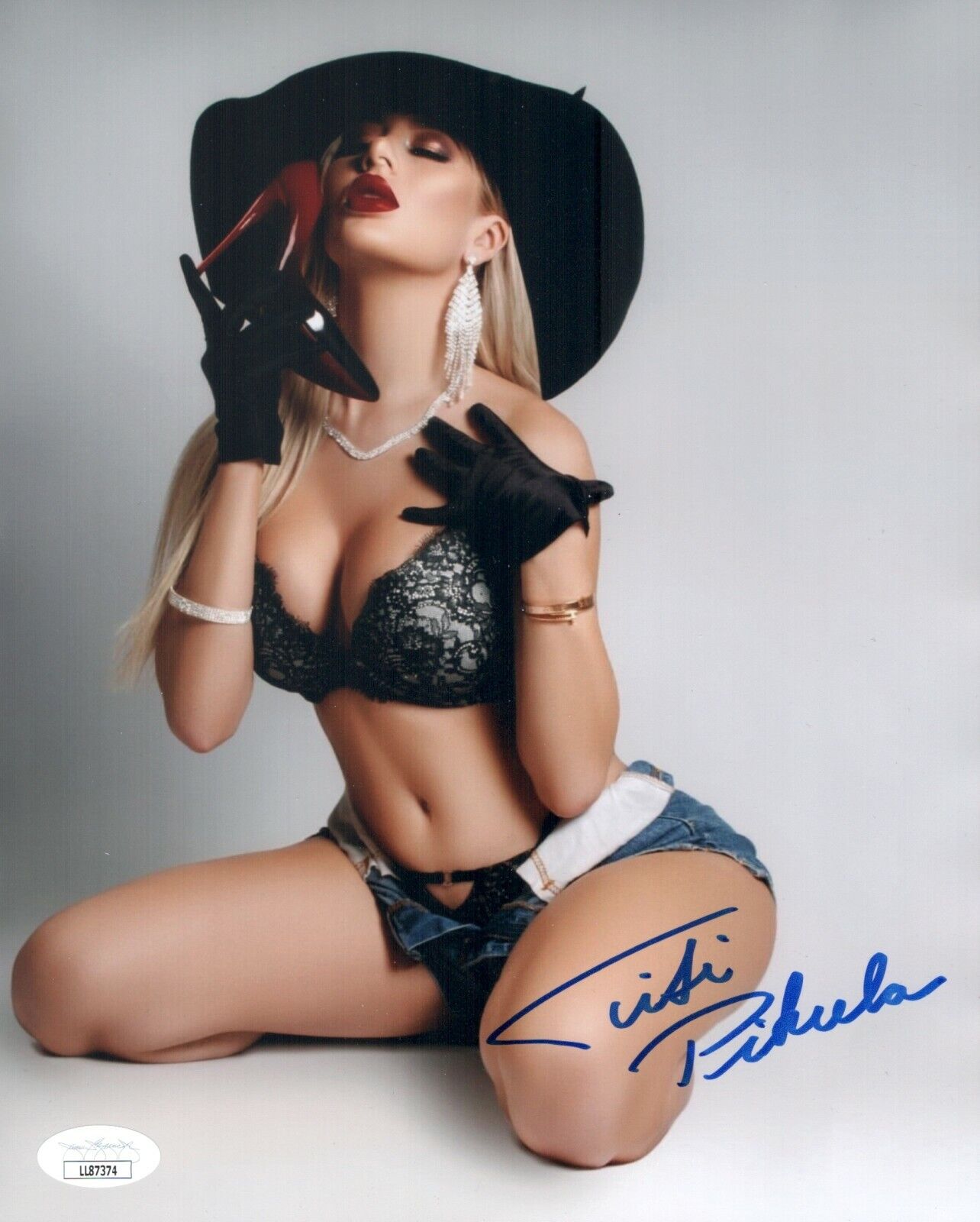 TITI PIKULA Hand Signed SEXY Model 8x10 Photo Poster painting IN PERSON Autograph JSA COA Cert