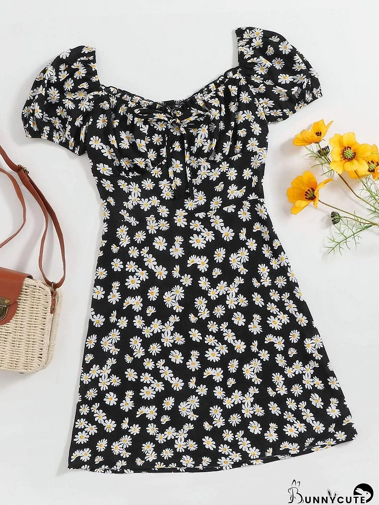 Plus Tie Front Daisy Floral Milkmaid Dress