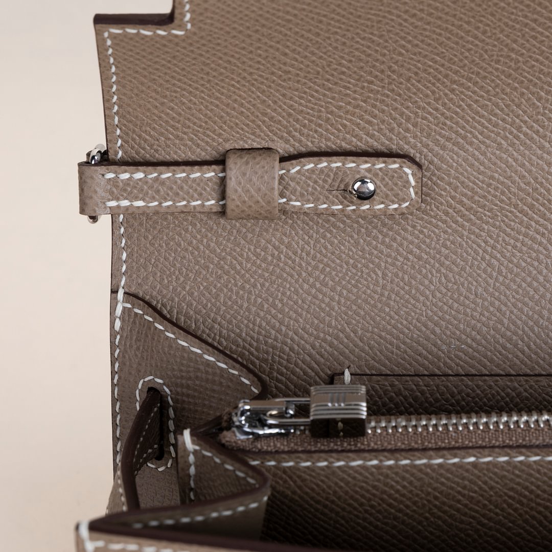 Kelly to go Epsom  CK18 Etoupe PHW