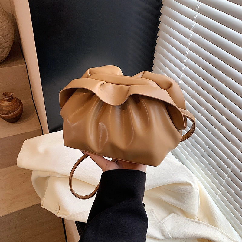 Women’s Medium Pu Leather Solid Color Vacation Classic Style Sewing Thread Square Buckle Crossbody Bag