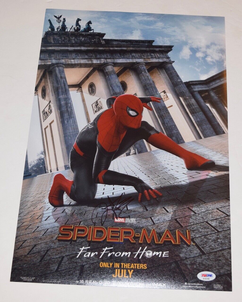 Zendaya Coleman Signed SPIDER-MAN FAR FROM HOME 12x18 Movie Poster PSA/DNA COA