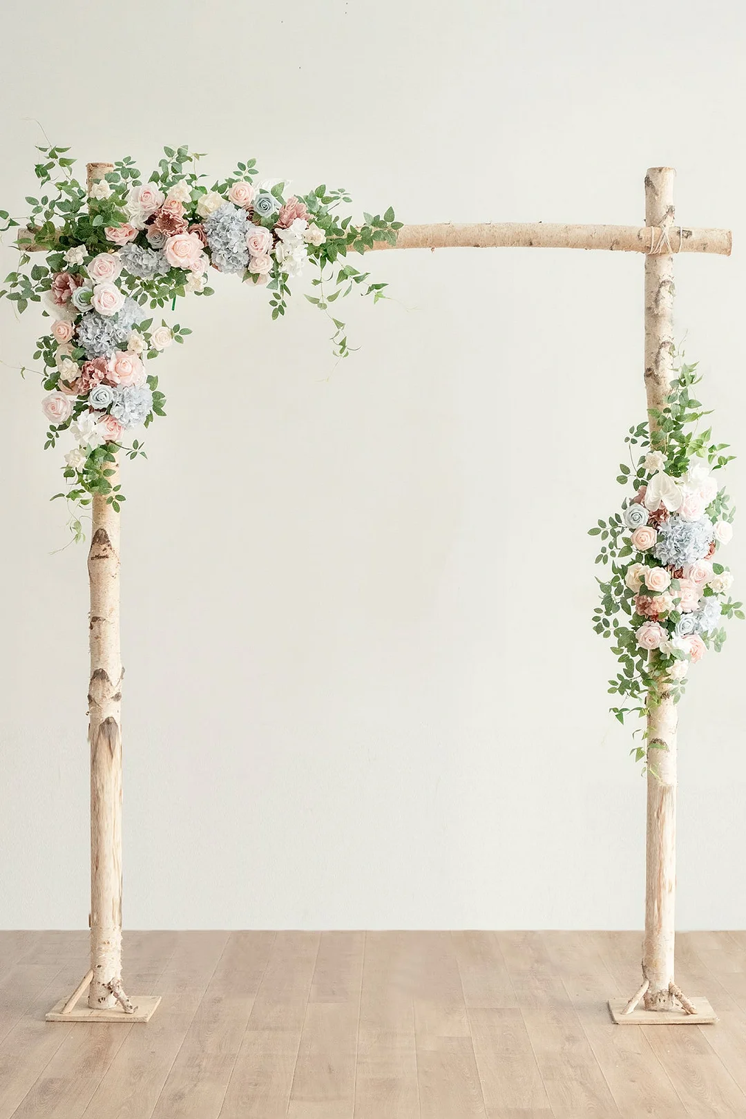 Flower Arrangements for Arch Decor in English Pastel