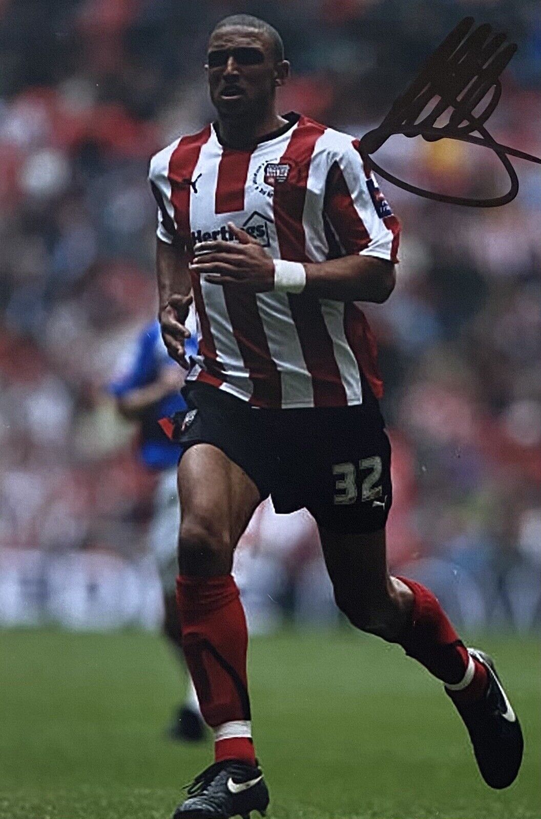 Leon Legge Genuine Hand Signed Brentford 6X4 Photo Poster painting