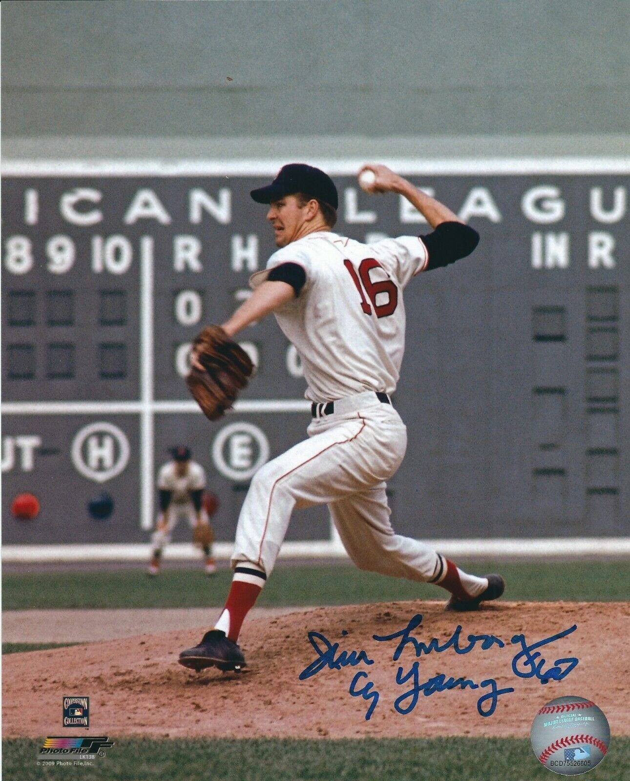 Autographed 8X10 JIM LONBORG Cy Young 67