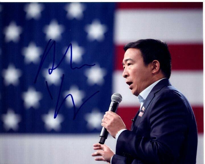 ANDREW YANG signed autographed 8x10 Photo Poster painting 2020 DEMOCRAT PRESIDENTIAL CANDIDATE