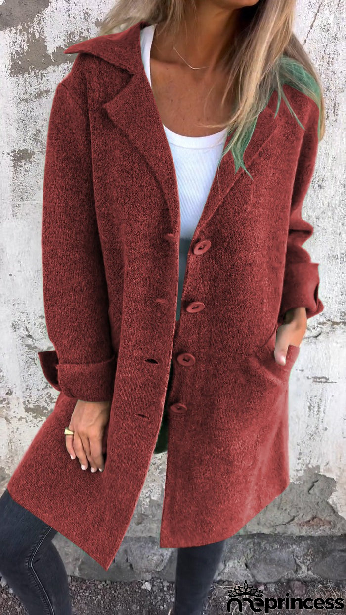 Fashionable and Minimalist Coat