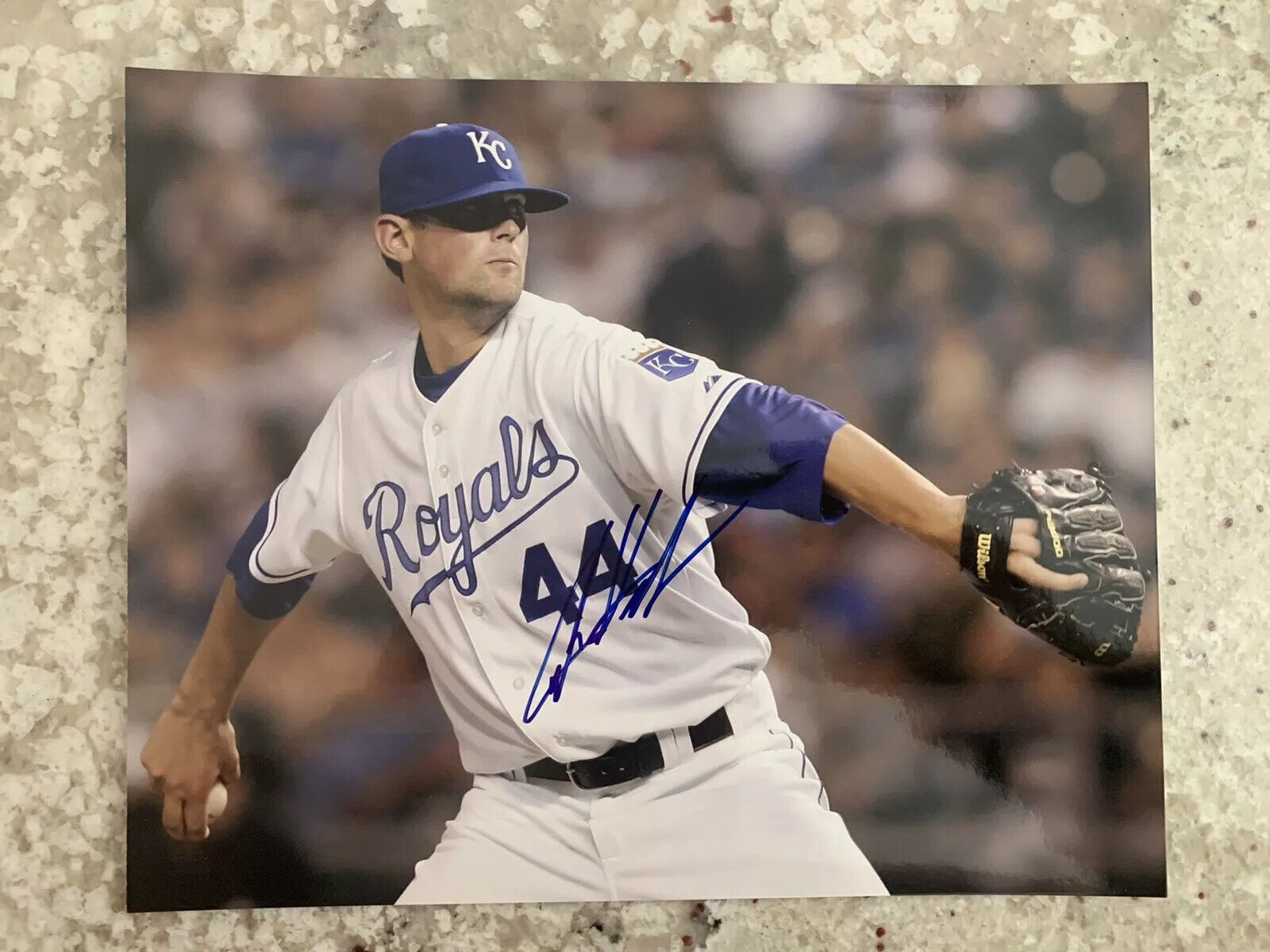 Luke Hochevar Signed Kansas City Royals 8x10 Photo Poster painting