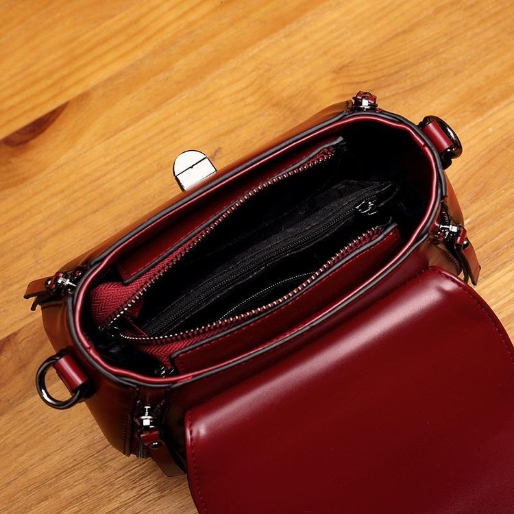Leather Vintage Leather one shoulder portable diagonal span bag rivet saddle bag