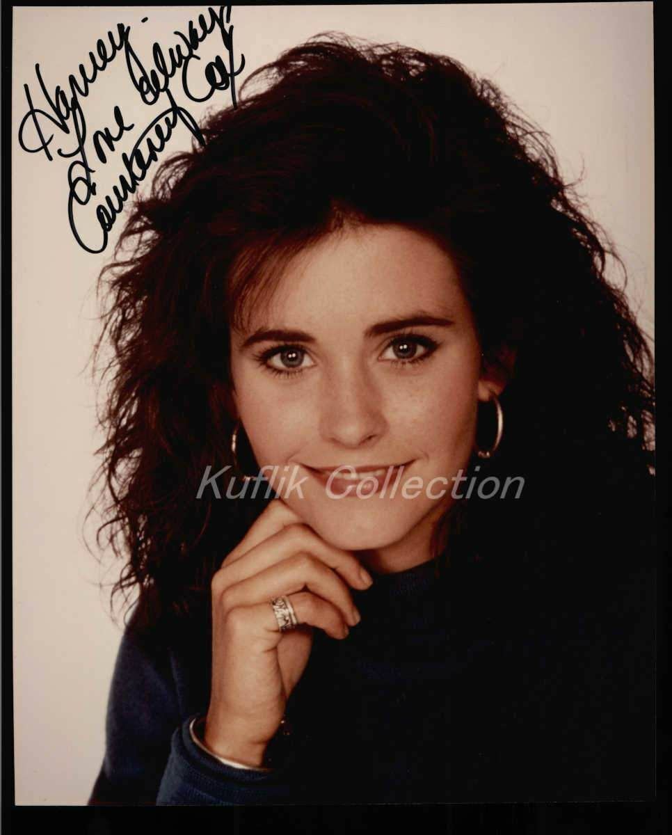 Courtney Cox - Signed Autograph Color 8x10 Photo Poster painting