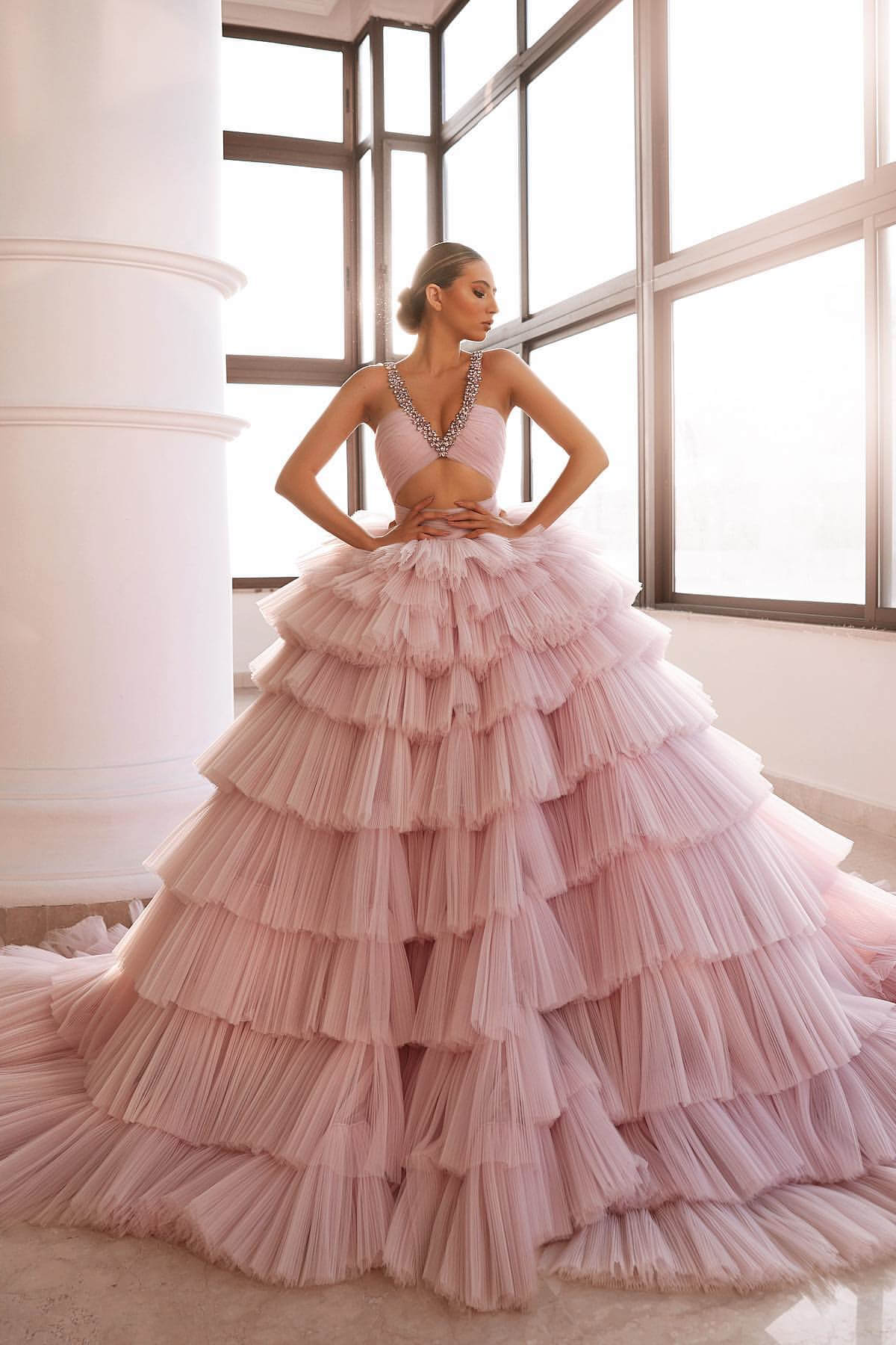 Luxurious Pink V-Neck Deep Sleeveless Prom Dress Tulle Layer| Risias