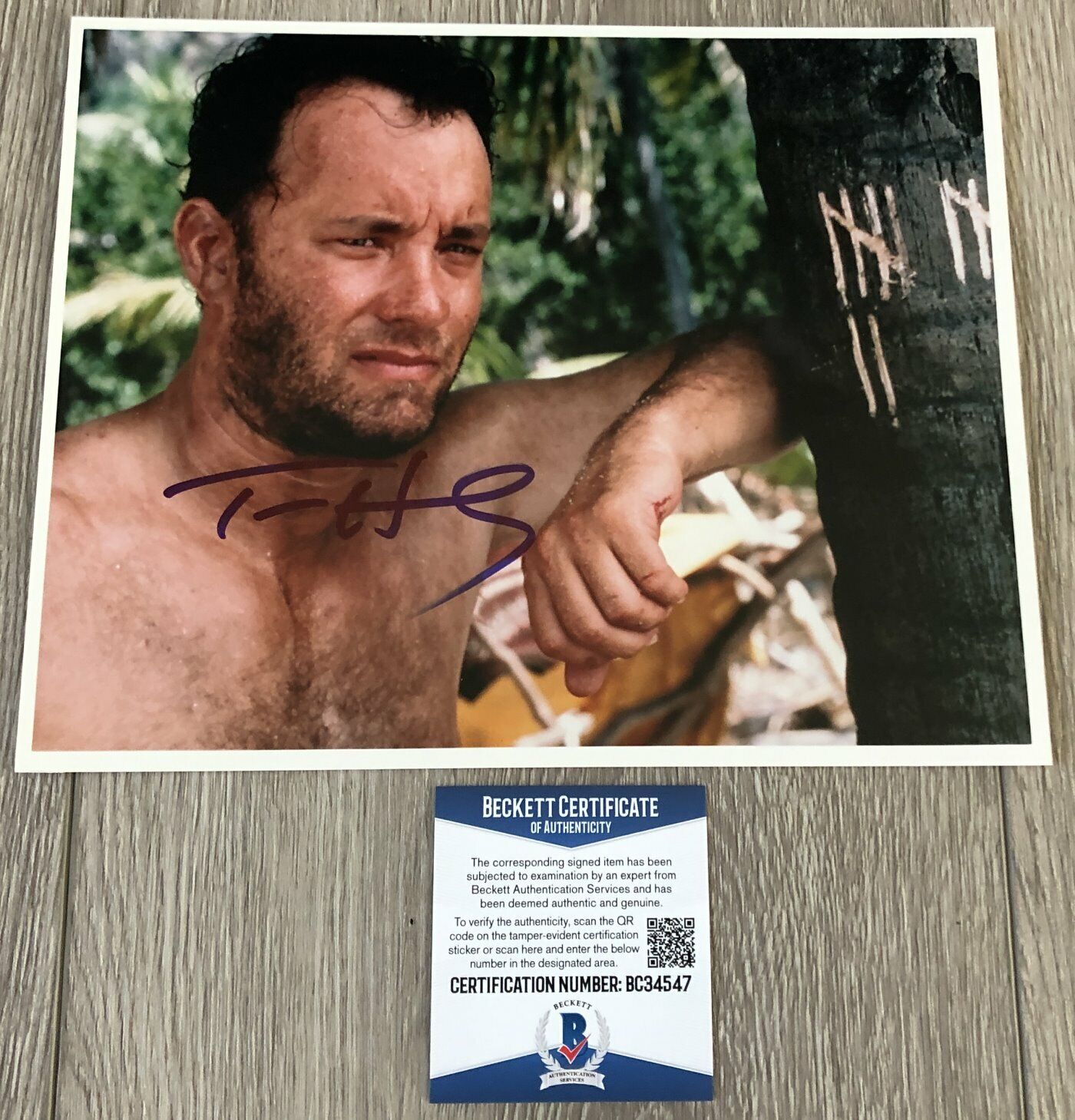 TOM HANKS SIGNED AUTOGRAPH CAST AWAY 8x10 Photo Poster painting w/PROOF & BAS BECKETT COA