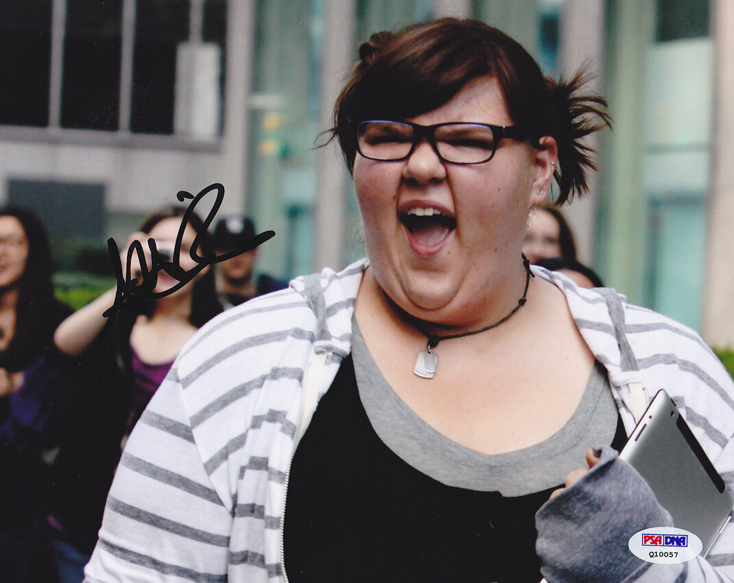 Ashley Fink SIGNED 8x10 Photo Poster painting Lauren Zizes Glee PSA/DNA AUTOGRAPHED