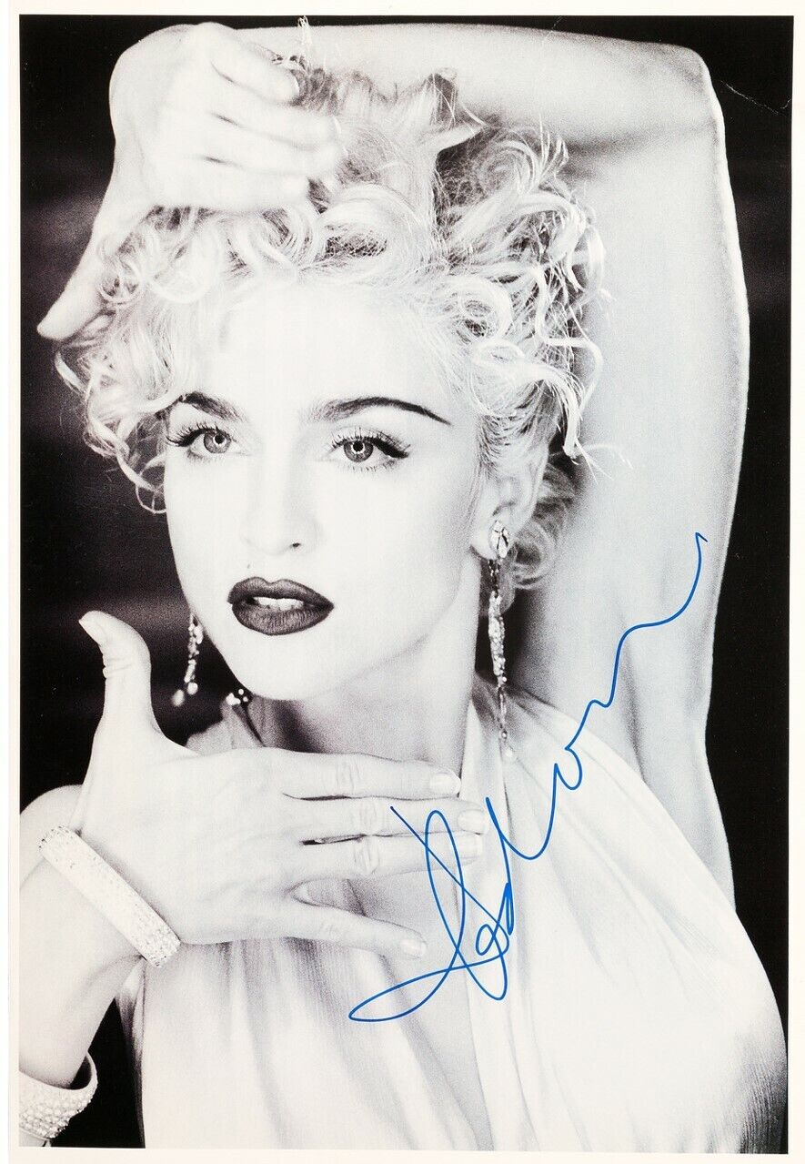 MADONNA Signed 'Vogue' Photo Poster paintinggraph - Pop Star Singer / Vocalist - reprint