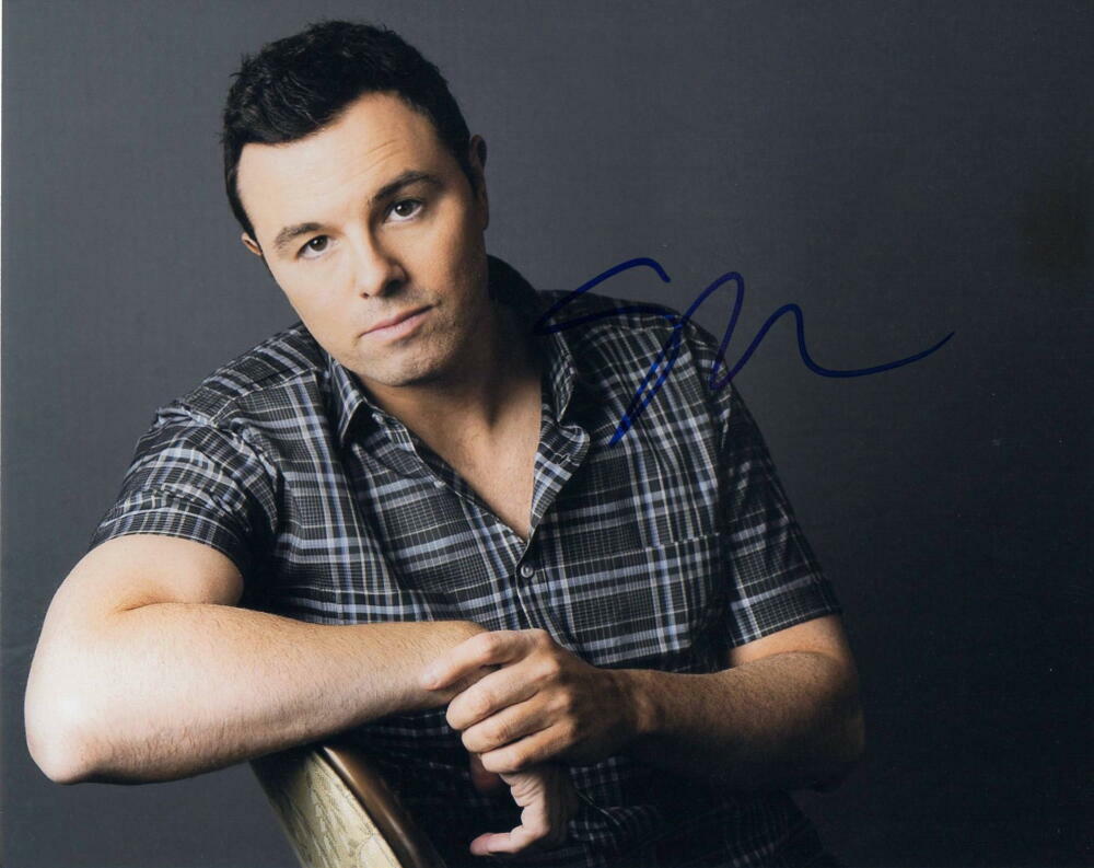 SETH MACFARLANE SIGNED AUTOGRAPH 8X10 Photo Poster painting - FAMILY GUY CROONER, STUD, RARE