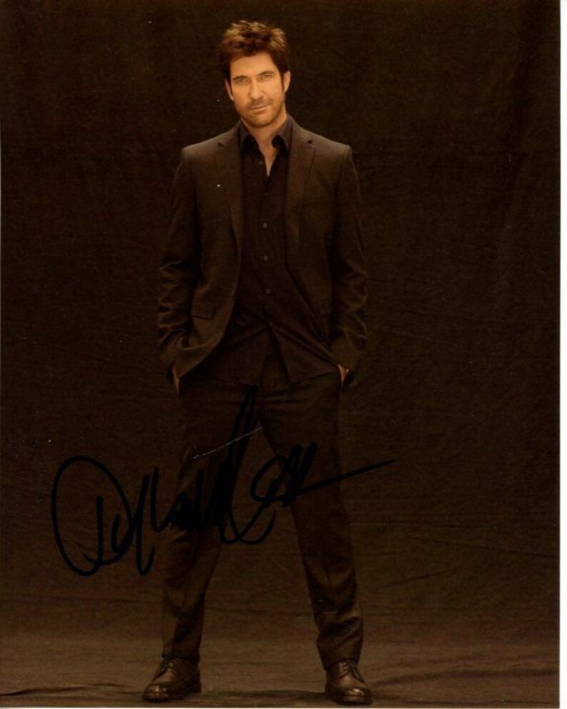 Dylan mcdermott signed autographed dark blue carter shaw Photo Poster painting