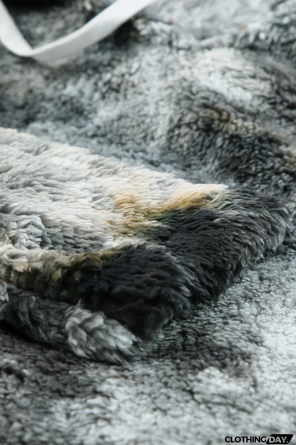 Black V-Neck Tie-Dye Plush Pullover Hoodie