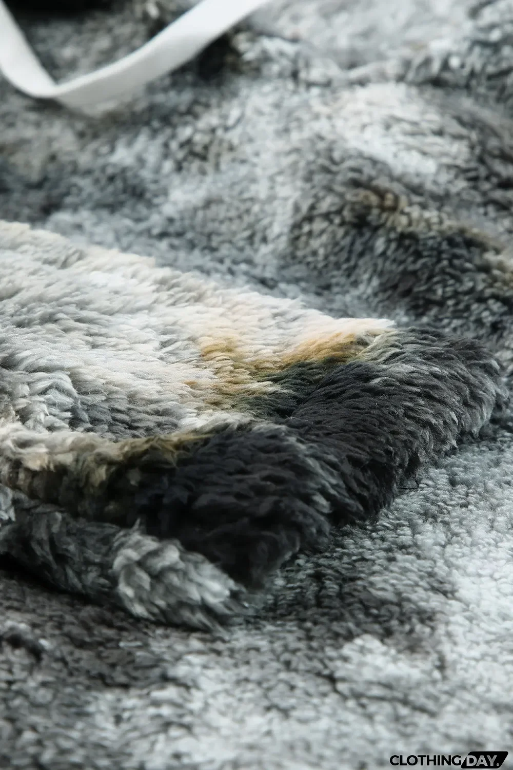 Black V-Neck Tie-Dye Plush Pullover Hoodie