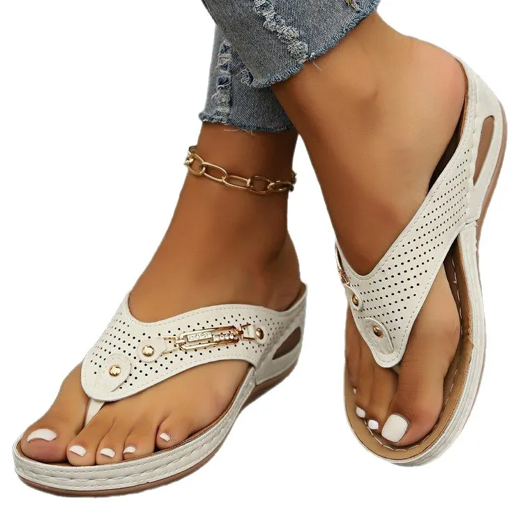 Yyvonne Slippers 2025 Spring And Autumn Leisure Retro Clip Toe Comfortable Light Casual Large Size Cool Slippers Woman