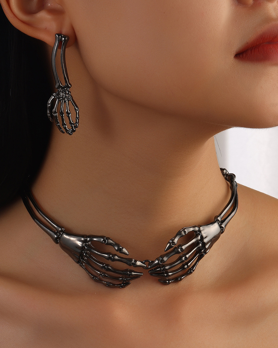 Skull Claw Women&rsquo;s Pendant Necklace Set