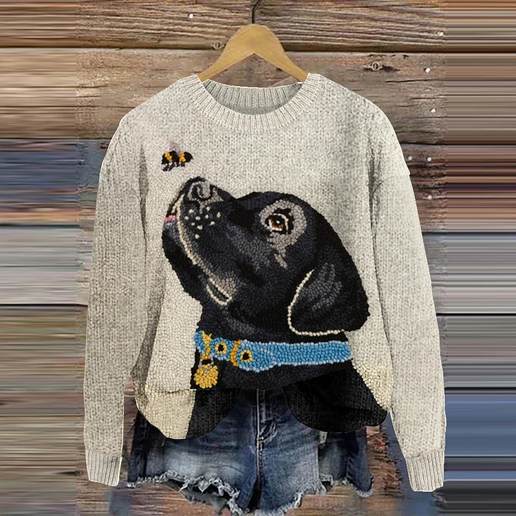 Flying Bee Kissing Cute Dog Knit Art Gemütlicher Pullover mit Rundhalsausschnitt