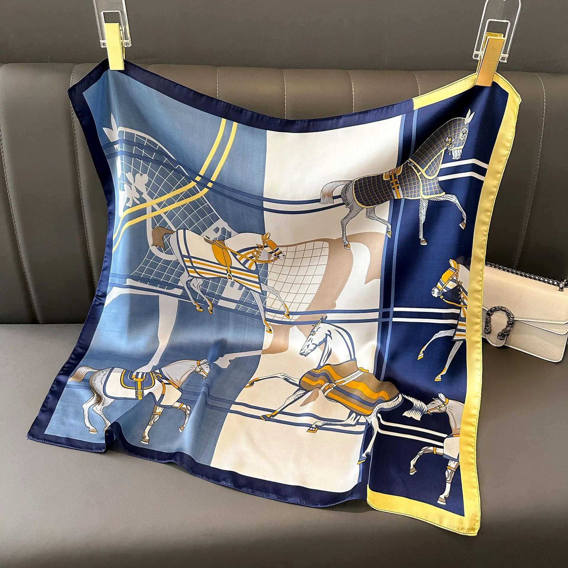 Updownunder 2025 New Fashion Luxury Silk Scarf Bandana Women Hair Bands Square Scarves Neck Tie Bag Scarfs Satin Lady Wrap Headband