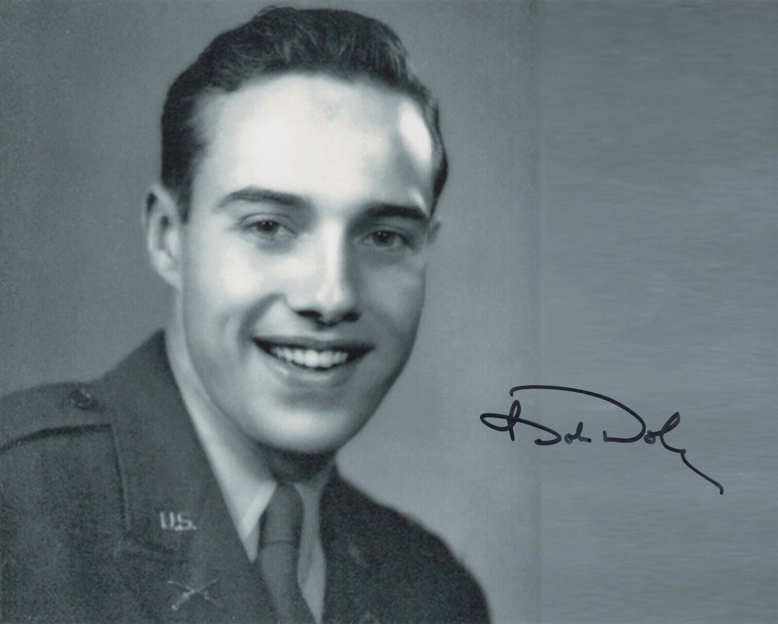 BOB DOLE SIGNED AUTOGRAPH YOUNG 8X10 Photo Poster painting PURPLE HEART WW2