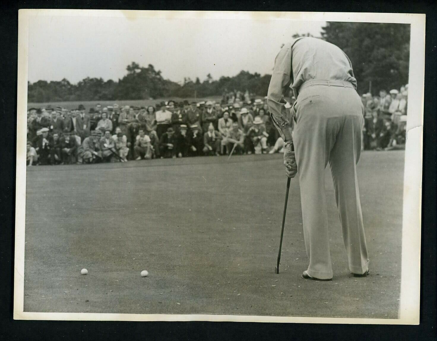 Ralph Guldahl putts at Brae Burn Course 1938 golf Press Photo Poster painting