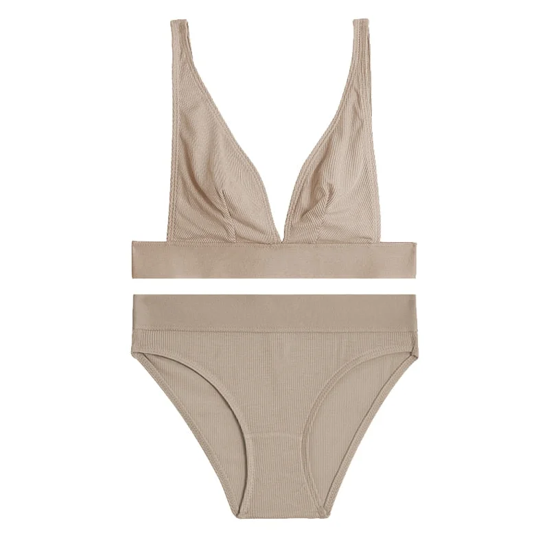 FINETOO Seamless Bra Set Women Deep V Wireless Tops Low-Rise Briefs S-2XL Plus Size Ladies Underwear Suit Soft Top Lingerie 2021