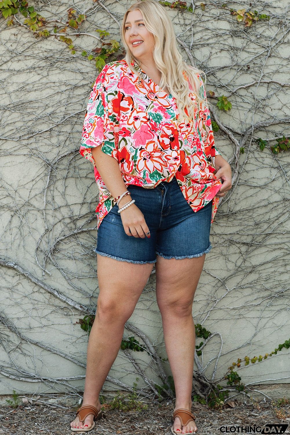 Plus Size Floral V-Neck Half Sleeve Shirt
