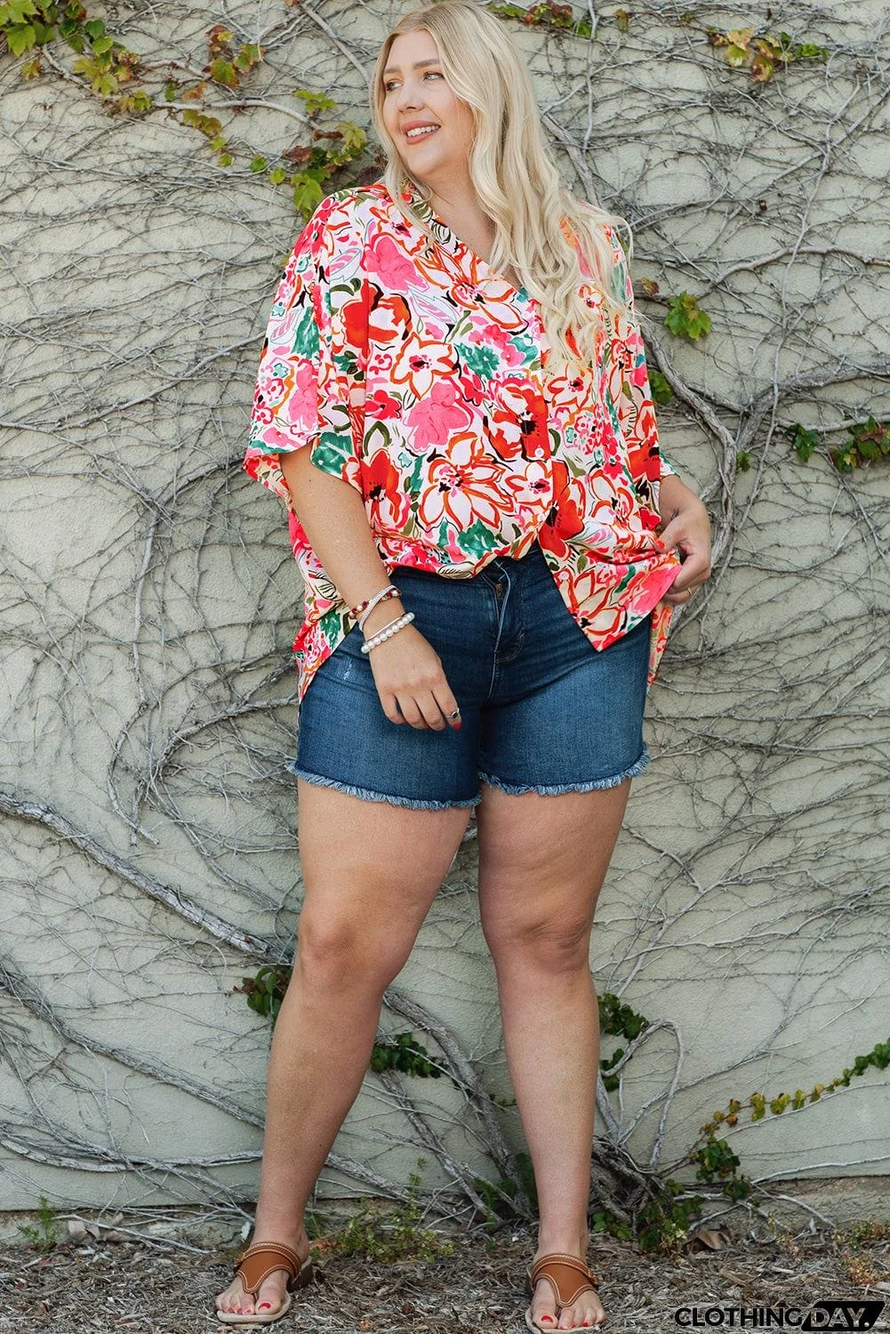 Plus Size Floral V-Neck Half Sleeve Shirt