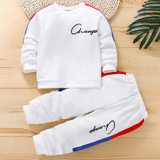 【18M-6Y】2-piece Boys Casual Cotton Letter Printe Round Neck Sweatshirt And Pants Set