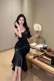 Ejimei Sexy Bodycon Satin Dress Women New Summer Spaghetti Strap Swinging Collar Mermaid Solid Evening Party Dresses Prom Robe Vestido